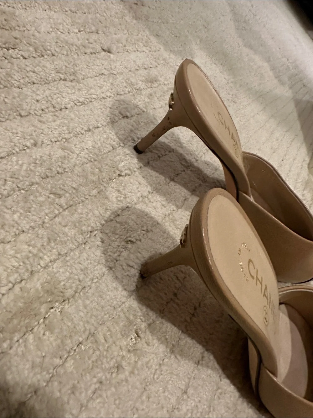 CHANEL Beige and Black Pointed Toe Leather Mules